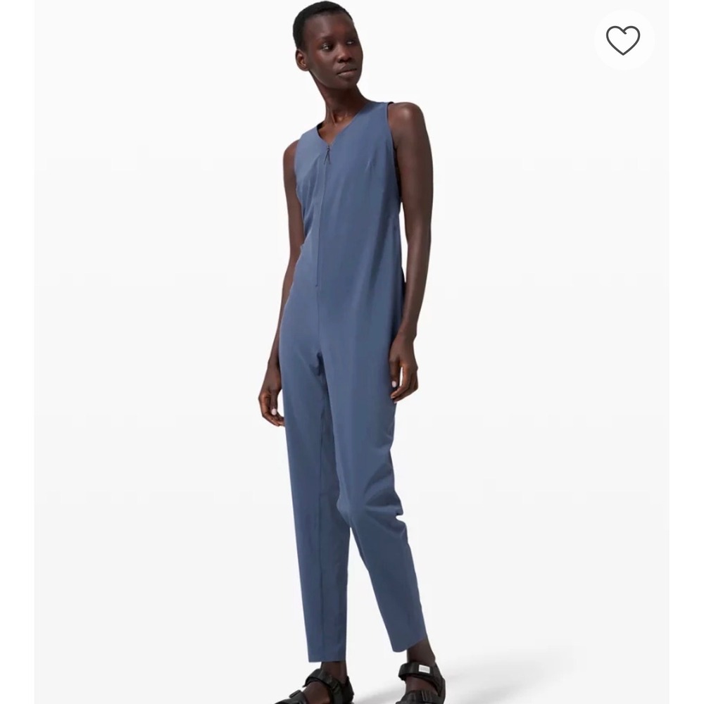 Lululemon Lab Vindur Jumpsuit Ink Blue Sleeveless V-Neck LW1CI2S Size 10